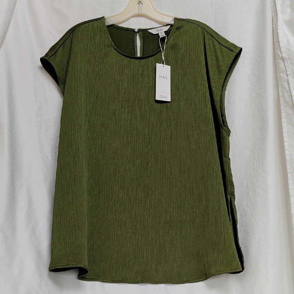 Fern green plisse sleeveless top (UK20 = US16)